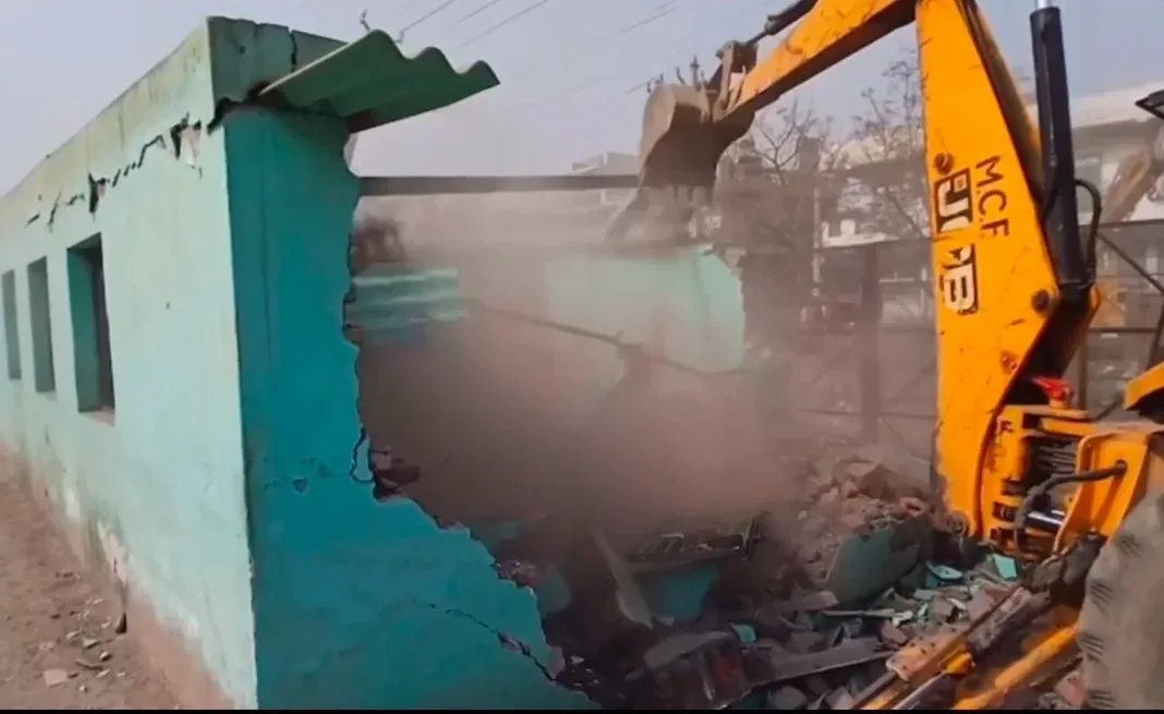 Illegal Dargah on Road Demolished
