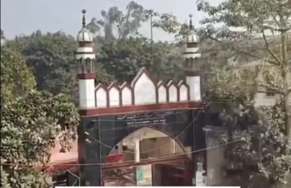 Illegal Qabristan and Mosque Built Over 22,000 square metres of Public Land